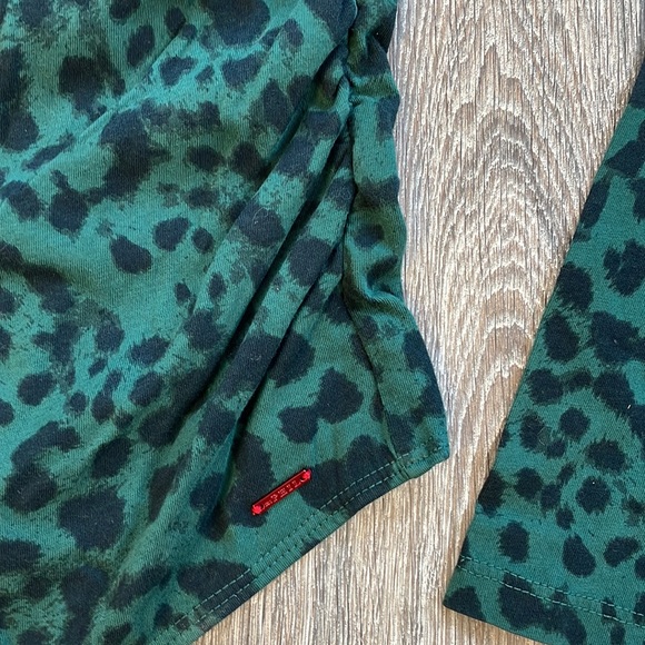 N:Philanthropy jersey bodysuit green/black leopard NWT size L - Picture 3 of 4
